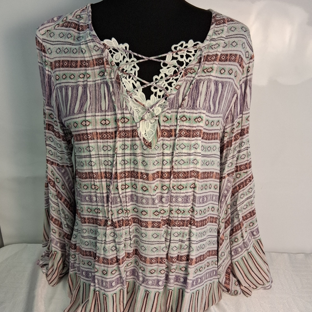 Red and Gray Graphic 3/4 Sleeve Blouse
